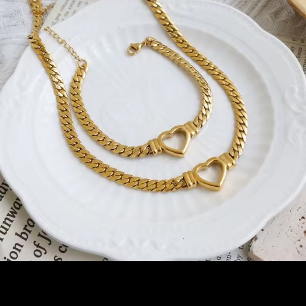 CLEARANCE    Set 18k Gold Plated Stainless St.